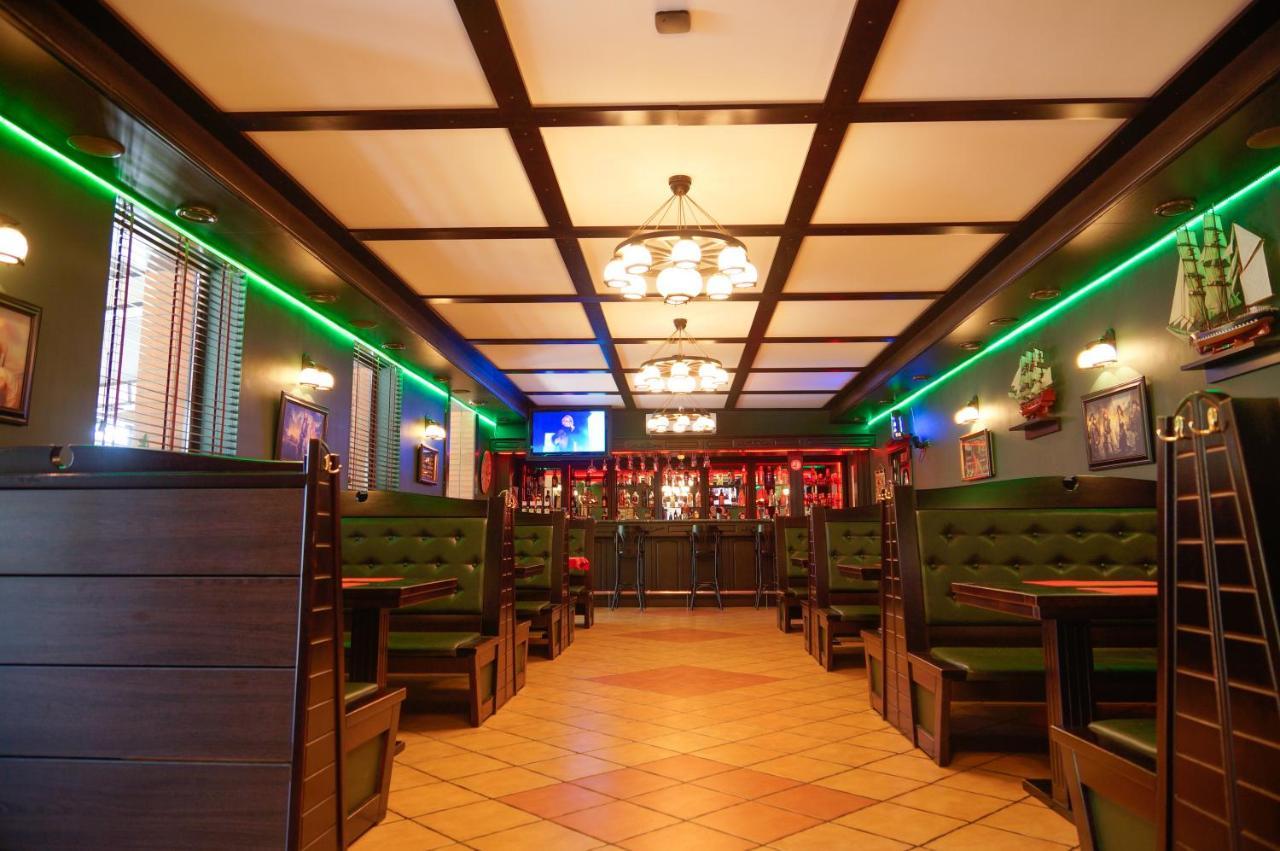 Delta Hotel Vylkove Extérieur photo