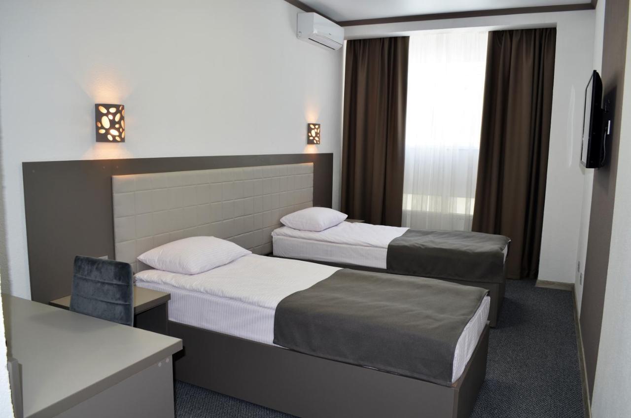 Delta Hotel Vylkove Extérieur photo