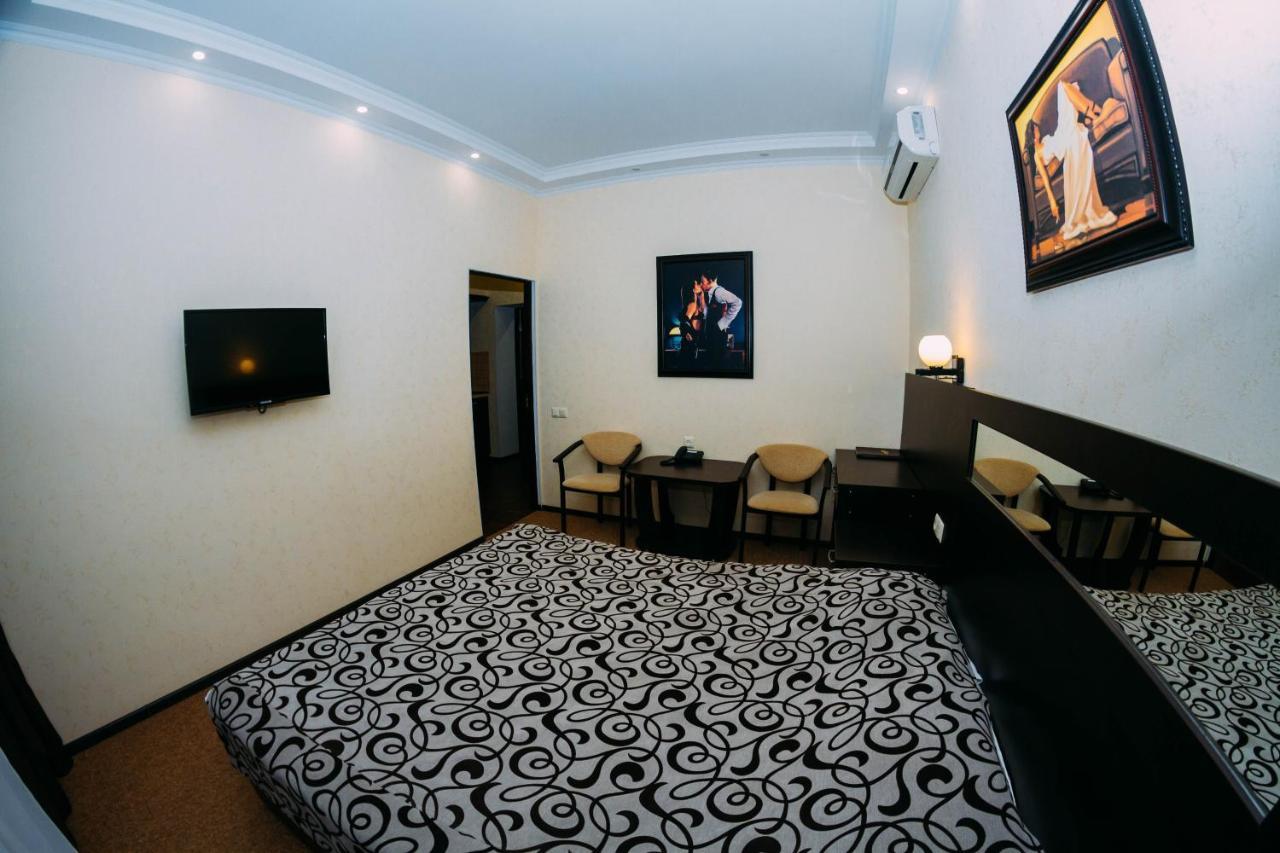 Delta Hotel Vylkove Extérieur photo
