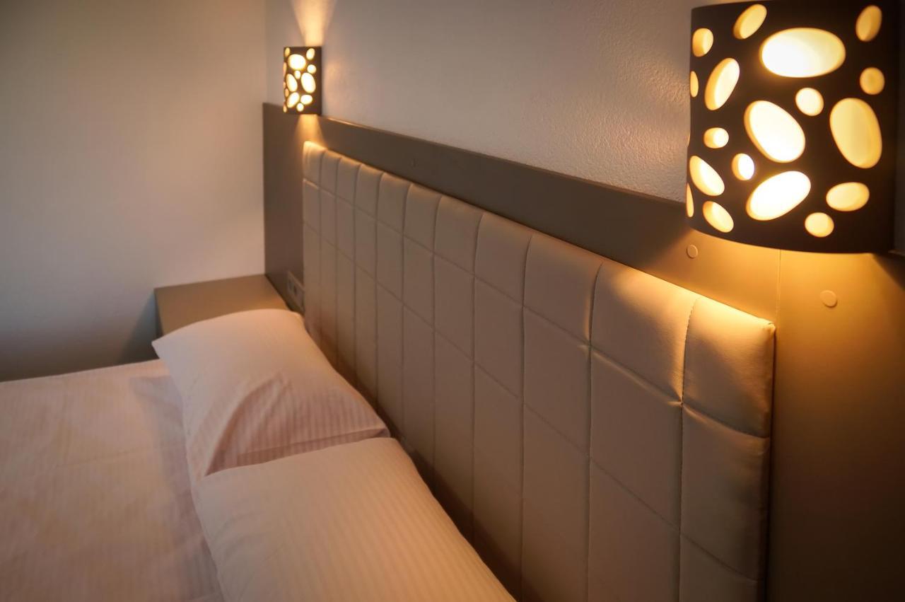 Delta Hotel Vylkove Extérieur photo